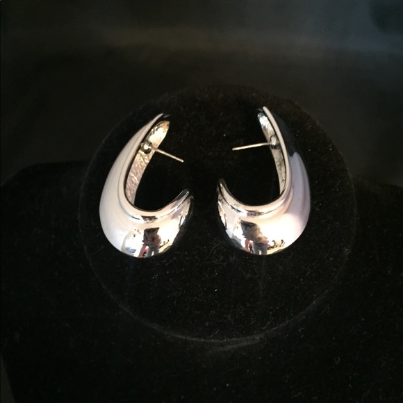 Vintage NAPIER Silver Earrings - Picture 3 of 5